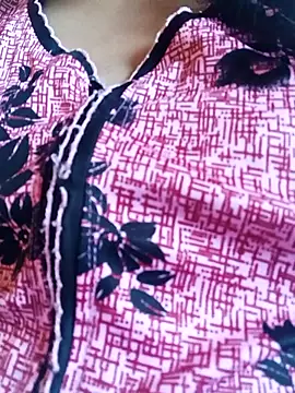 itz-liliroy online show from 04.10.26