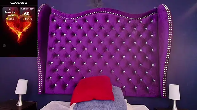 Snapshot of MistressNyx_ chatting on 04.15.26 MistressNyx online show from 04.15.26