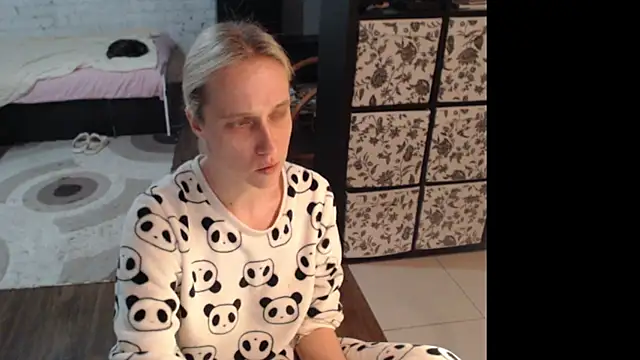 Snapshot of Sweet_hot_shrmp chatting on 06.23.26 Sweet hot shrmp online show from 06.23.26