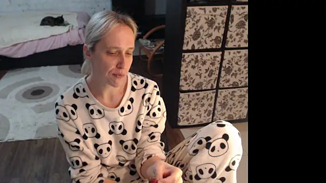 Snapshot of Sweet_hot_shrmp chatting on 06.25.26 Sweet hot shrmp online show from 06.25.26