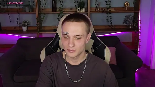 Snapshot of Dreamkai chatting on 04.12.26 Dreamkai online show from 04.12.26