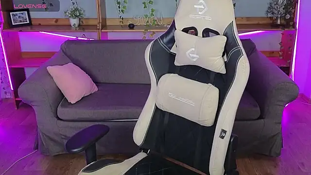 Snapshot of Dreamkai chatting on 04.15.26 Dreamkai online show from 04.15.26