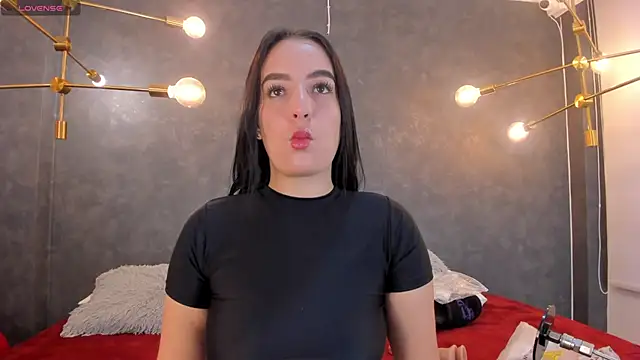 Snapshot of jazlin_angels3 chatting on 06.25.26 jazlin angels3 online show from 06.25.26