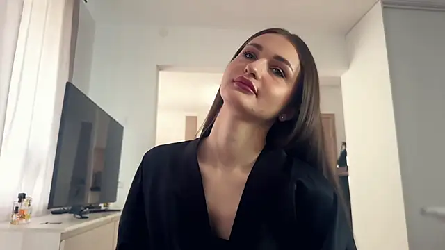 HallieHollo online show from 04.03.26