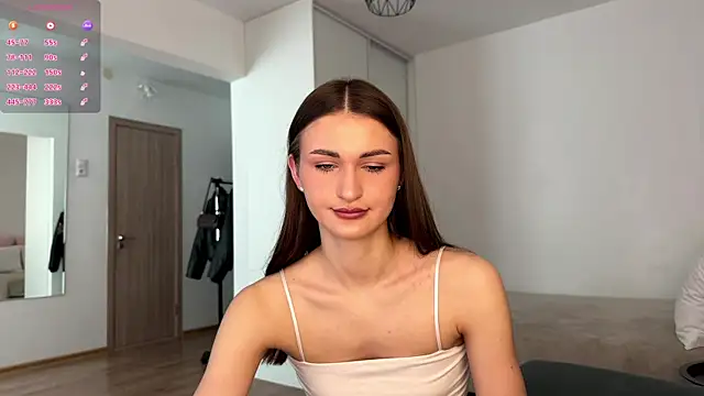 HallieHollo online show from 07.12.26