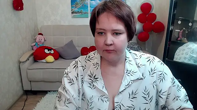 QUEEN02030 online show from 04.13.26