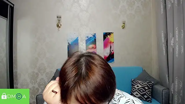 Snapshot of QUEEN02030 chatting on 04.19.26 QUEEN02030 online show from 04.19.26