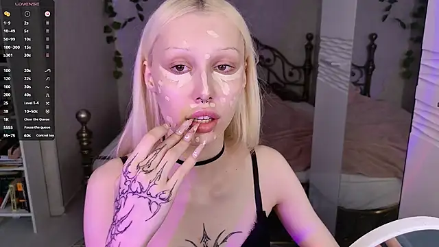 ghost girly online show from 06.03.26
