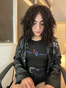 Odett Khastoff online show from 04.25.26