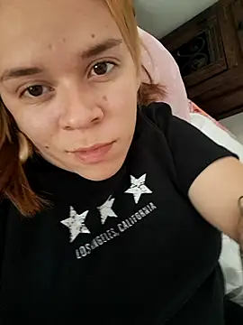 Snapshot of Nalikind chatting on 07.18.26 Nalikind online show from 07.18.26