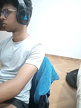 Snapshot of letsplaygame chatting on 04.10.26 letsplaygame online show from 04.10.26