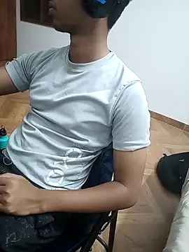 Snapshot of letsplaygame chatting on 04.11.26 letsplaygame online show from 04.11.26