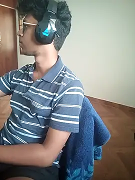 Snapshot of letsplaygame chatting on 04.15.26 letsplaygame online show from 04.15.26