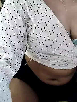 BlushingBunny  online show from 04.13.26