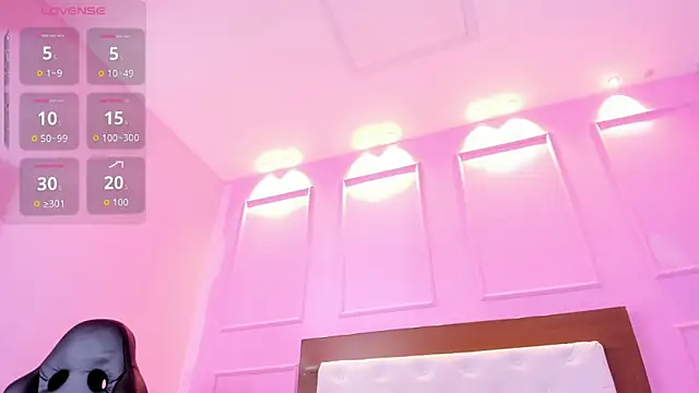 PALOMA ALVES online show from 04.11.26