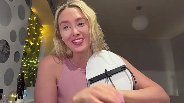 Snapshot of Annycute666 chatting on 04.03.26 Annycute666 online show from 04.03.26