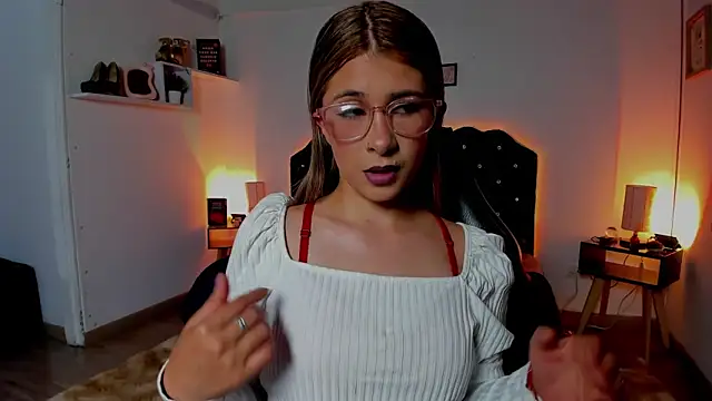 SaraRoads online show from 04.07.26