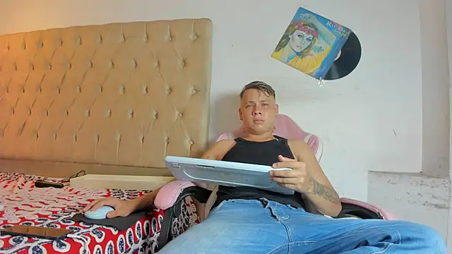 SebastianNoir1 online show from 04.14.26