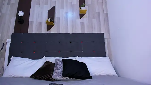 GrayHall online show from 04.11.26