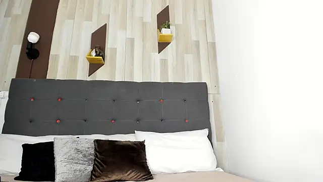 GrayHall online show from 04.13.26