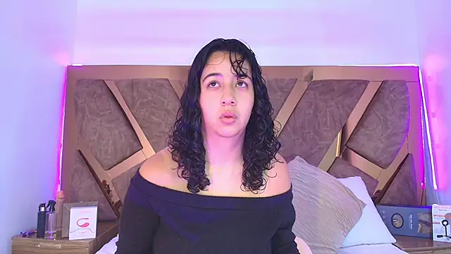 bella swwan  online show from 04.11.26