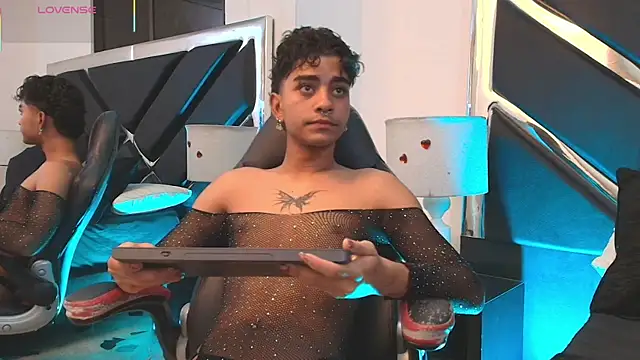 MiikeOthon online show from 04.05.26