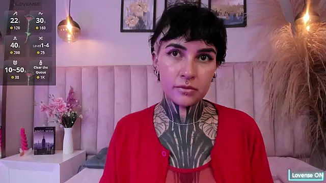 Snapshot of Luana_fiore chatting on 04.08.26 Luana fiore online show from 04.08.26