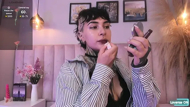 Snapshot of Luana_fiore chatting on 04.10.26 Luana fiore online show from 04.10.26