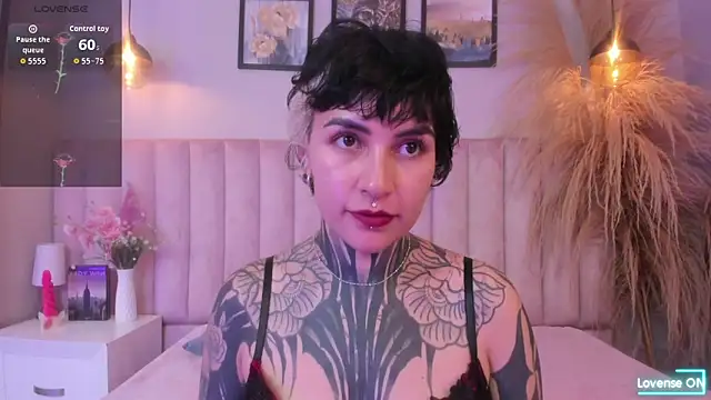 Snapshot of Luana_fiore chatting on 04.13.26 Luana fiore online show from 04.13.26