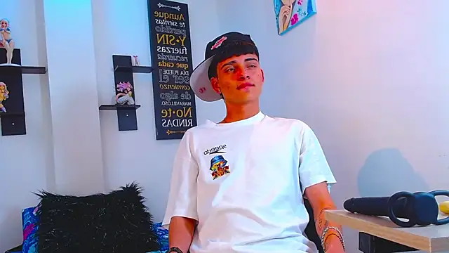 milo hot  online show from 04.05.26