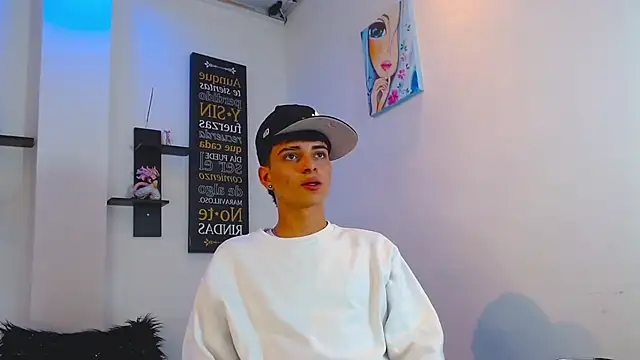 milo hot  online show from 04.06.26