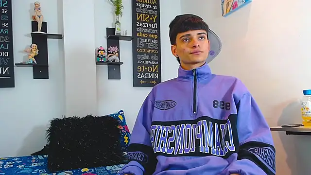 milo hot  online show from 04.09.26