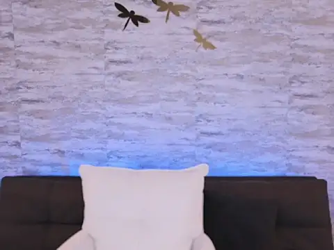 annemallow1 online show from 04.15.26