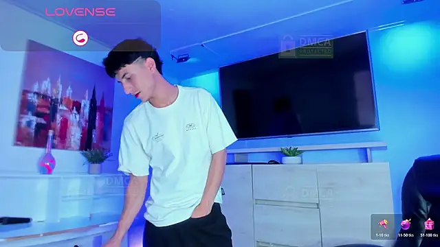 Taylor Brooks online show from 04.10.26