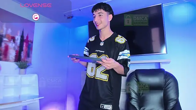 Taylor Brooks online show from 04.11.26