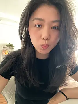 Snapshot of Shanshan_1267 chatting on 04.25.26 Shanshan 1267 online show from 04.25.26