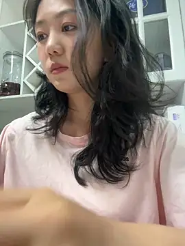 Snapshot of Shanshan_1267 chatting on 05.13.26 Shanshan 1267 online show from 05.13.26