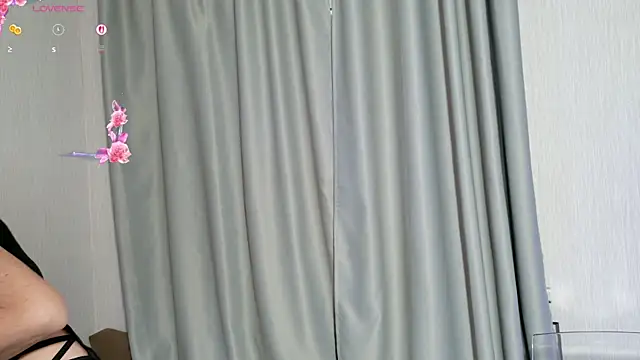 Snapshot of verywetforyou chatting on 07.17.26 verywetforyou online show from 07.17.26