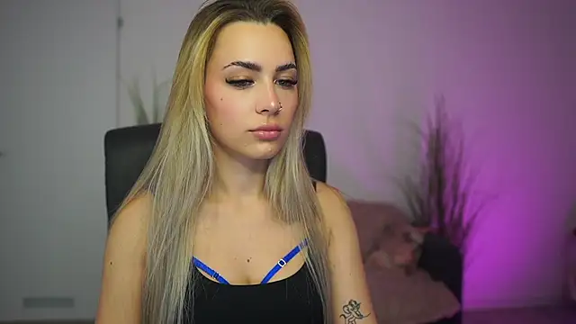 LegallyBlonde18 online show from 04.14.26