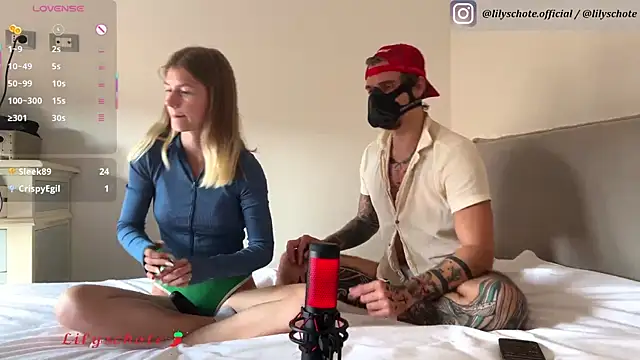 Snapshot of thePhantomXtheBeast chatting on 04.16.26 thePhantomXtheBeast online show from 04.16.26