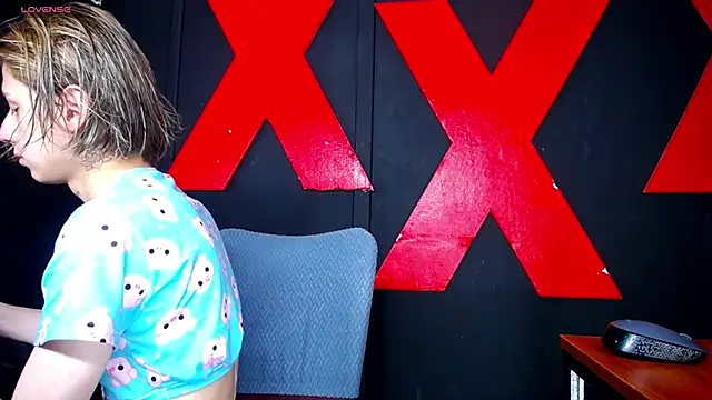 AlanFox1 online show from 04.11.26