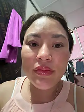 Snapshot of Lina-Naughty chatting on 06.03.26 Lina-Naughty online show from 06.03.26