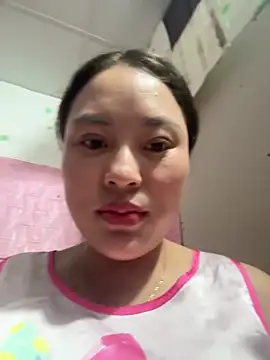 Snapshot of Lina-Naughty chatting on 06.20.26 Lina-Naughty online show from 06.20.26