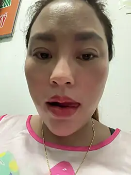 Snapshot of Lina-Naughty chatting on 07.13.26 Lina-Naughty online show from 07.13.26