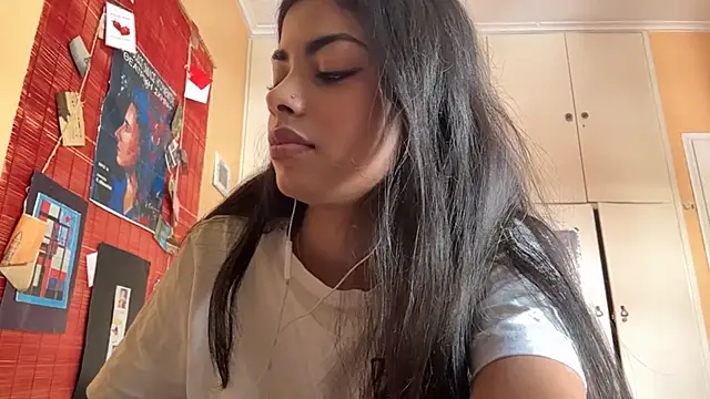 JenniRoutt online show from 04.08.26