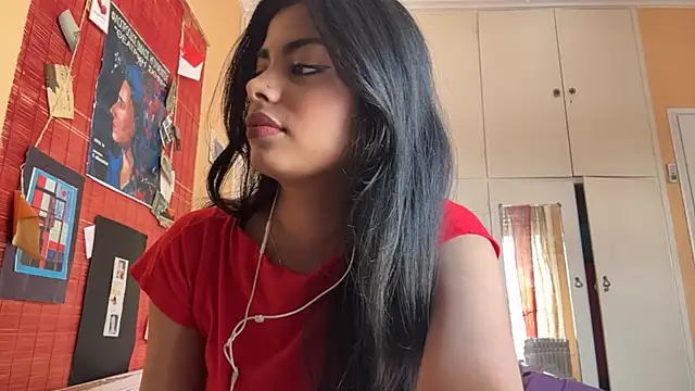 JenniRoutt online show from 04.12.26