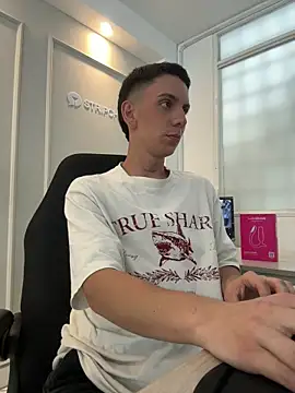 Liam Fiire online show from 04.10.26