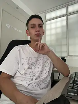 Liam Fiire online show from 04.12.26