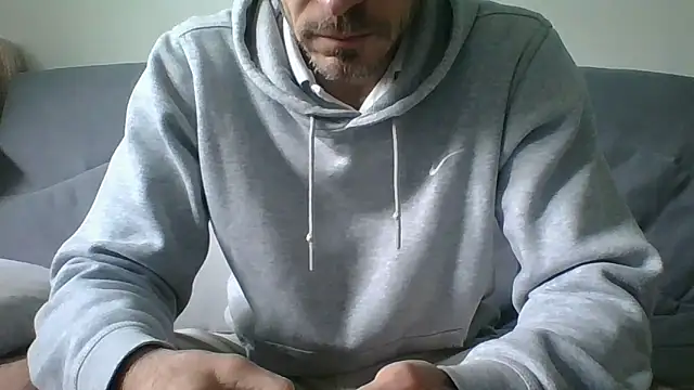 Snapshot of Valmont3340 chatting on 05.06.26 Valmont3340 online show from 05.06.26