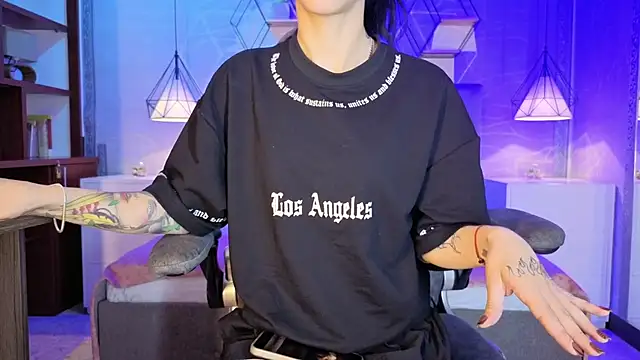 lhiamfitt10 online show from 04.07.26